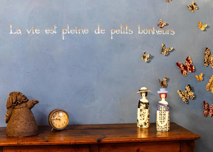 La Maison Du Sucre Bed & Breakfast 4*