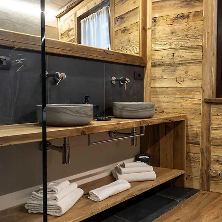 La Maison Du Sucre 4*