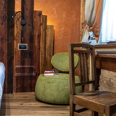 La Maison Du Sucre Bed & Breakfast 4*