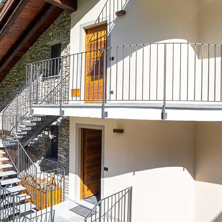 לינה וארוחת בוקר La Maison Du Sucre אאוסטה